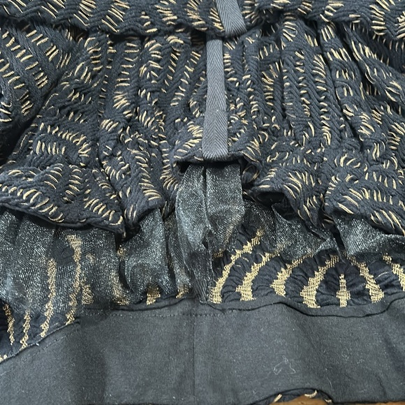 Aimee G Textured Gathered Skirt Small - Picture 8 of 8